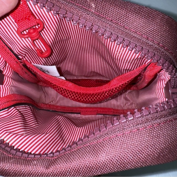 HERSCHEL HERITAGE MEN’S CROSSBODY BAG Burgundy/Wine Canvas Travel - Picture 5 of 8